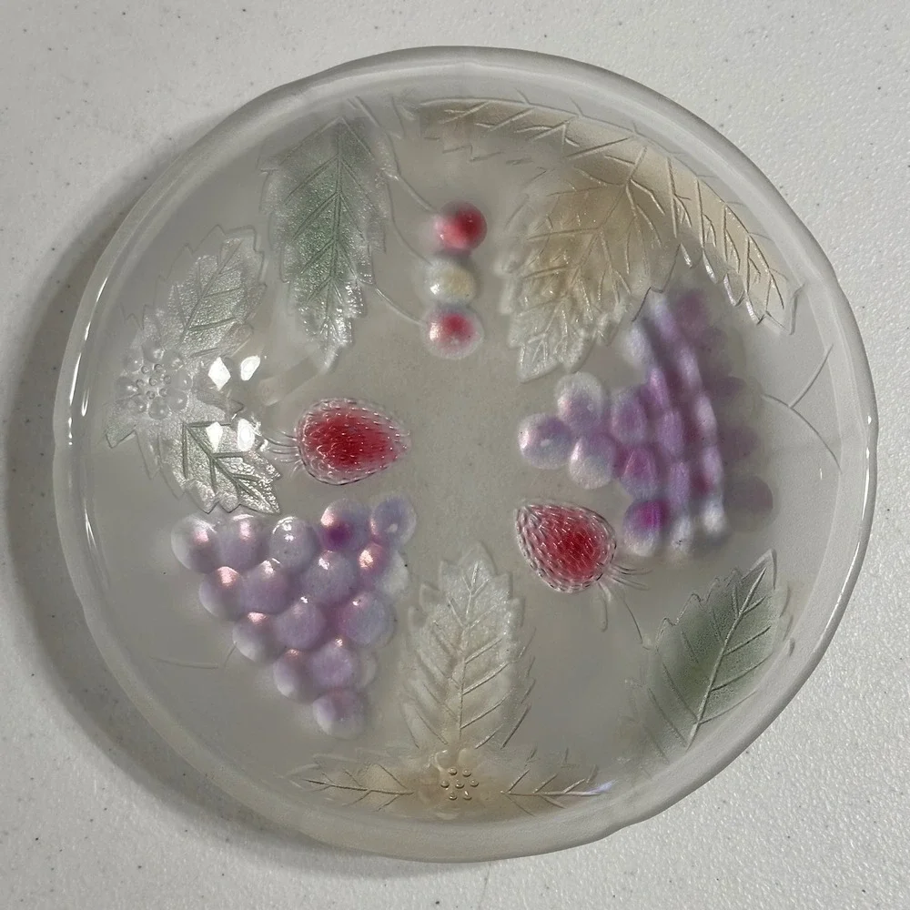 Frosted Glass Fruit Motif Serving Plate Iridescent‎ Grapes Strawberries VTG 8.5